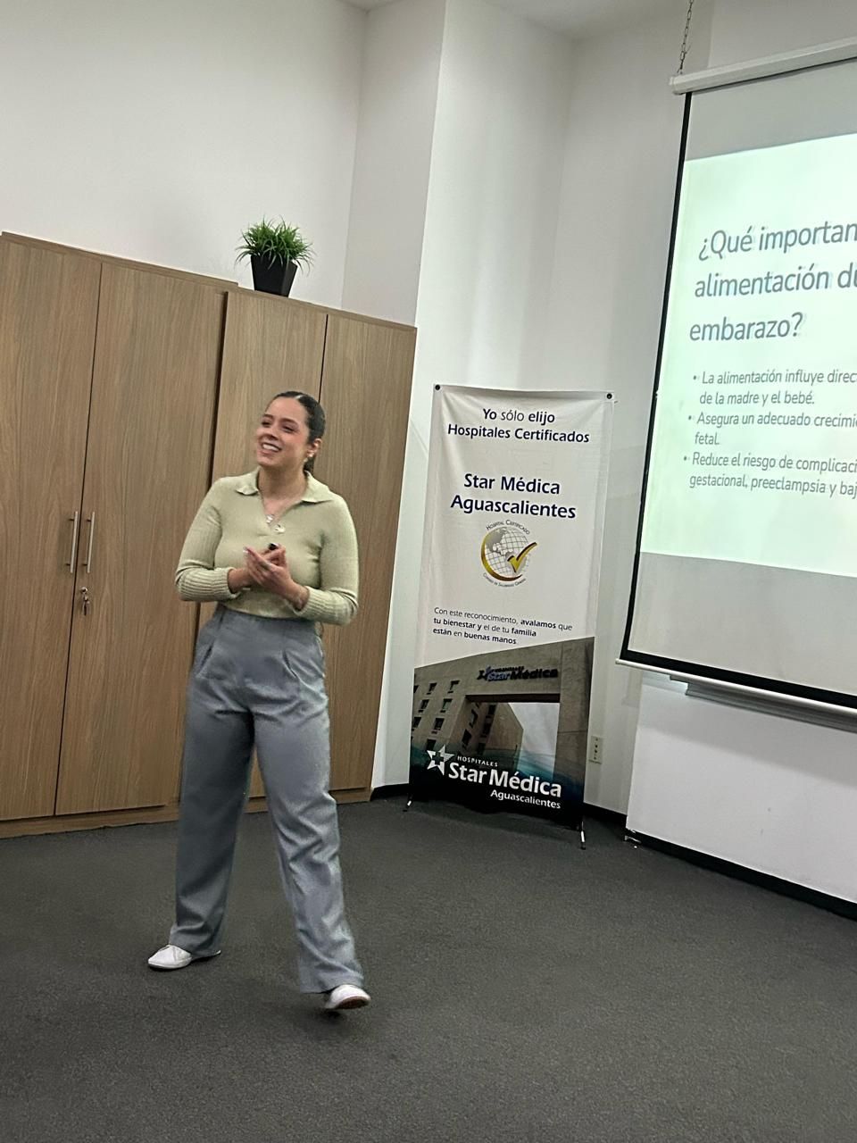 Andrea De Luna Espinoza-12