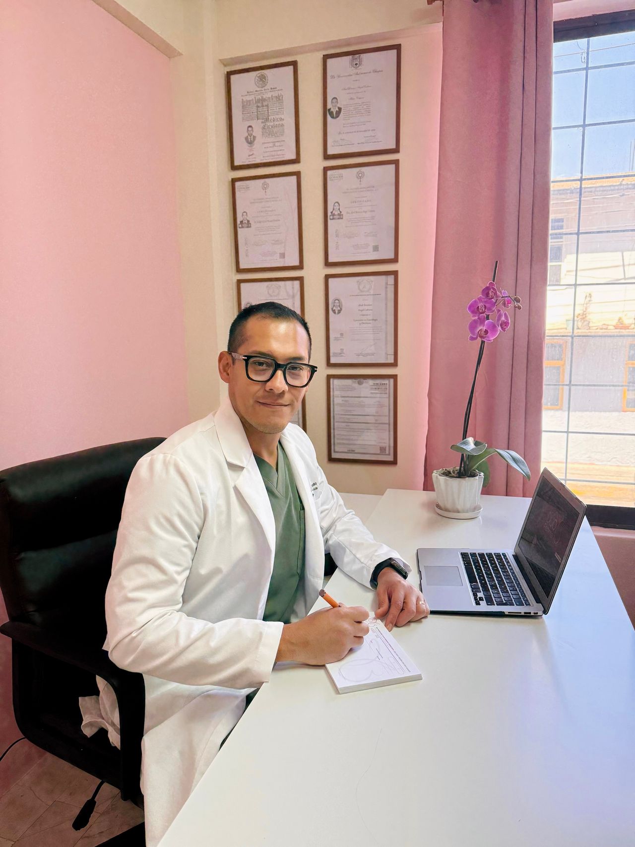 Yezdegerd Javid Mariano Orrostieta-0