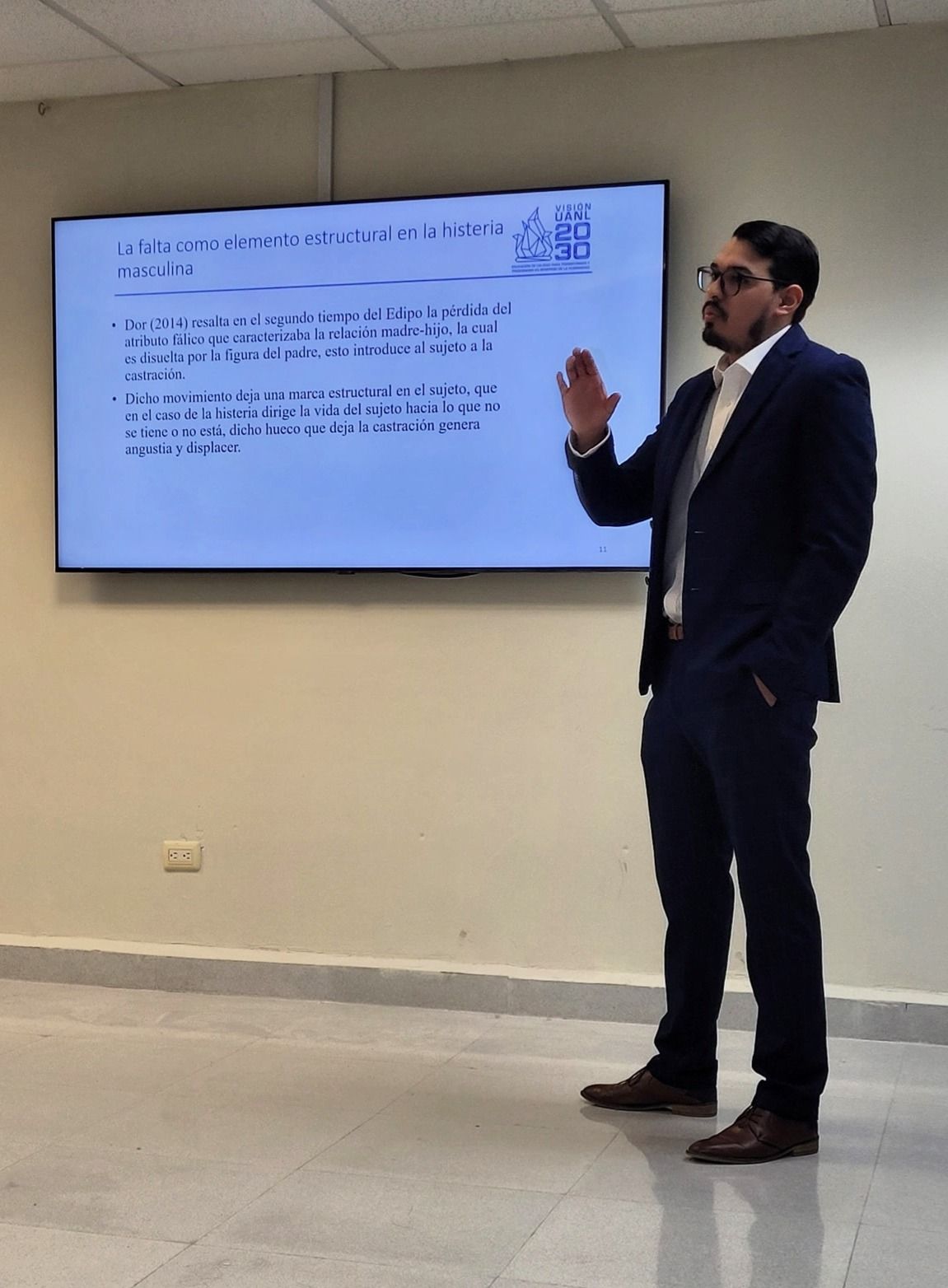 Roberto Ponce De León G.-4