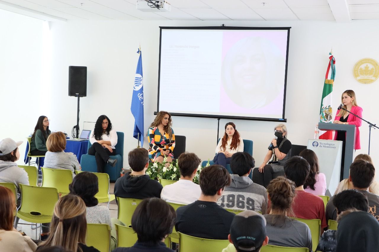 Athena Flores Torres-0