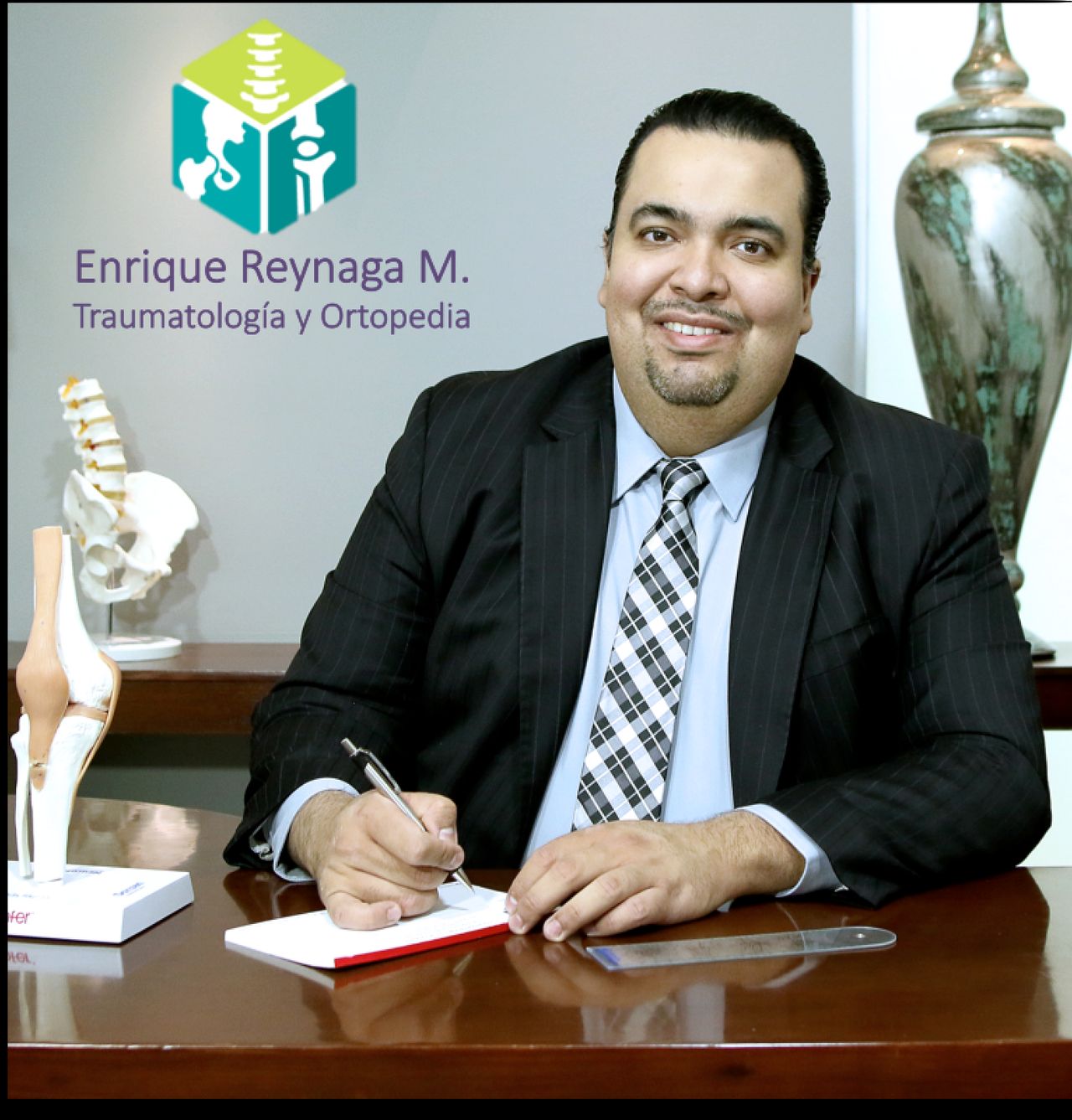 Enrique Reynaga Moreno-7