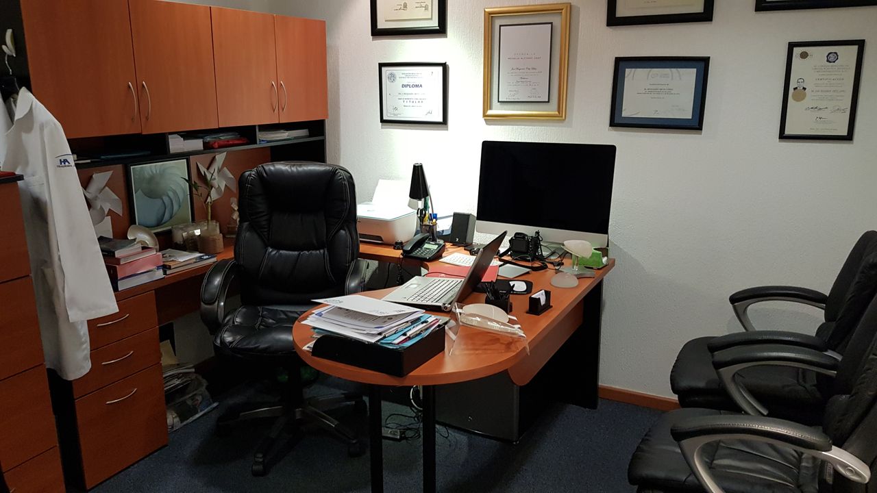 Carlos Luis Acosta Behrends-6