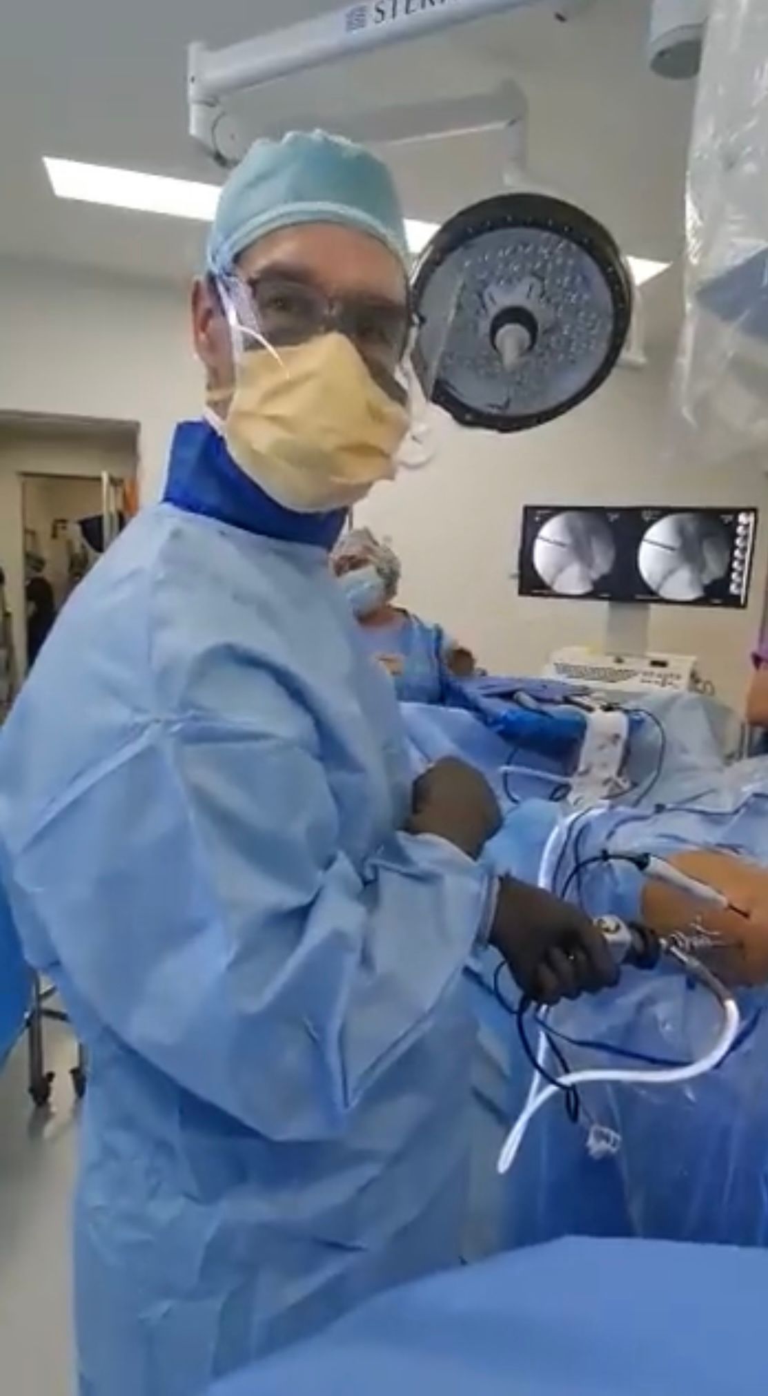 Alejandro Bolaños Muñoz.-22