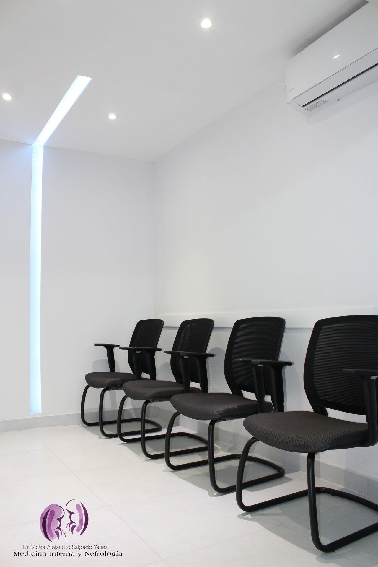 Víctor Alejandro Salgado Yañez-0