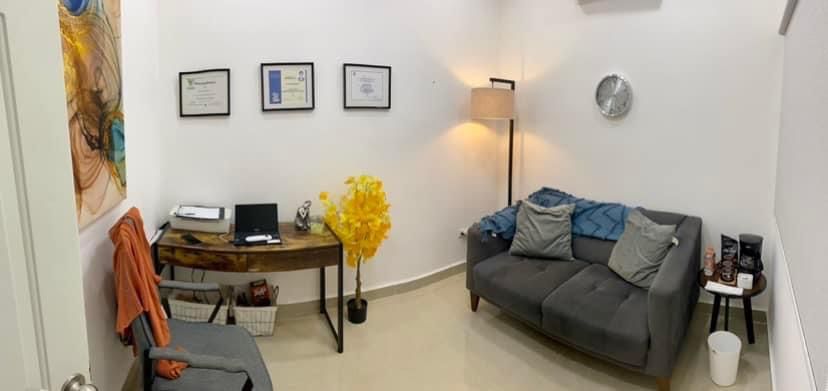 Melanye Petul De La Rosa-1