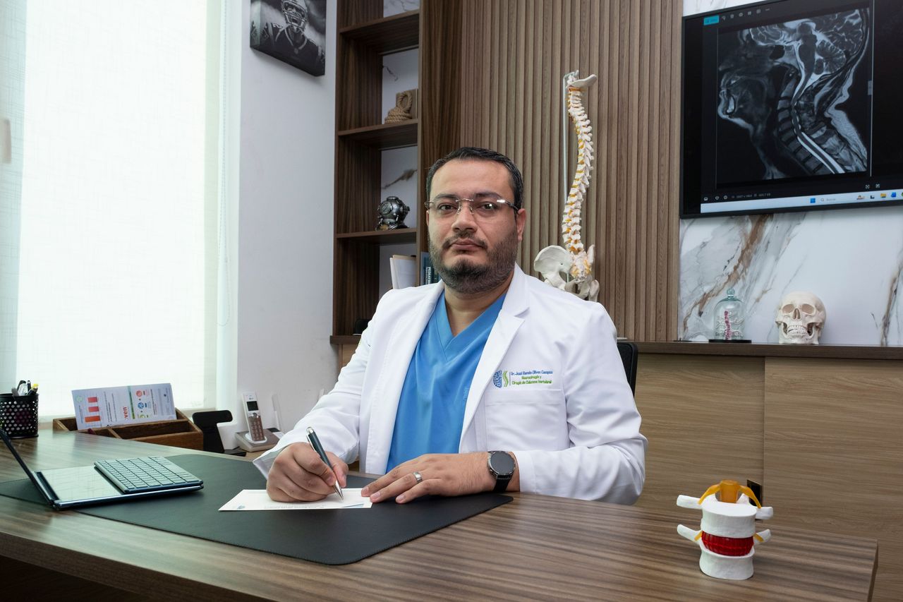 José Ramón Olivas C.-33