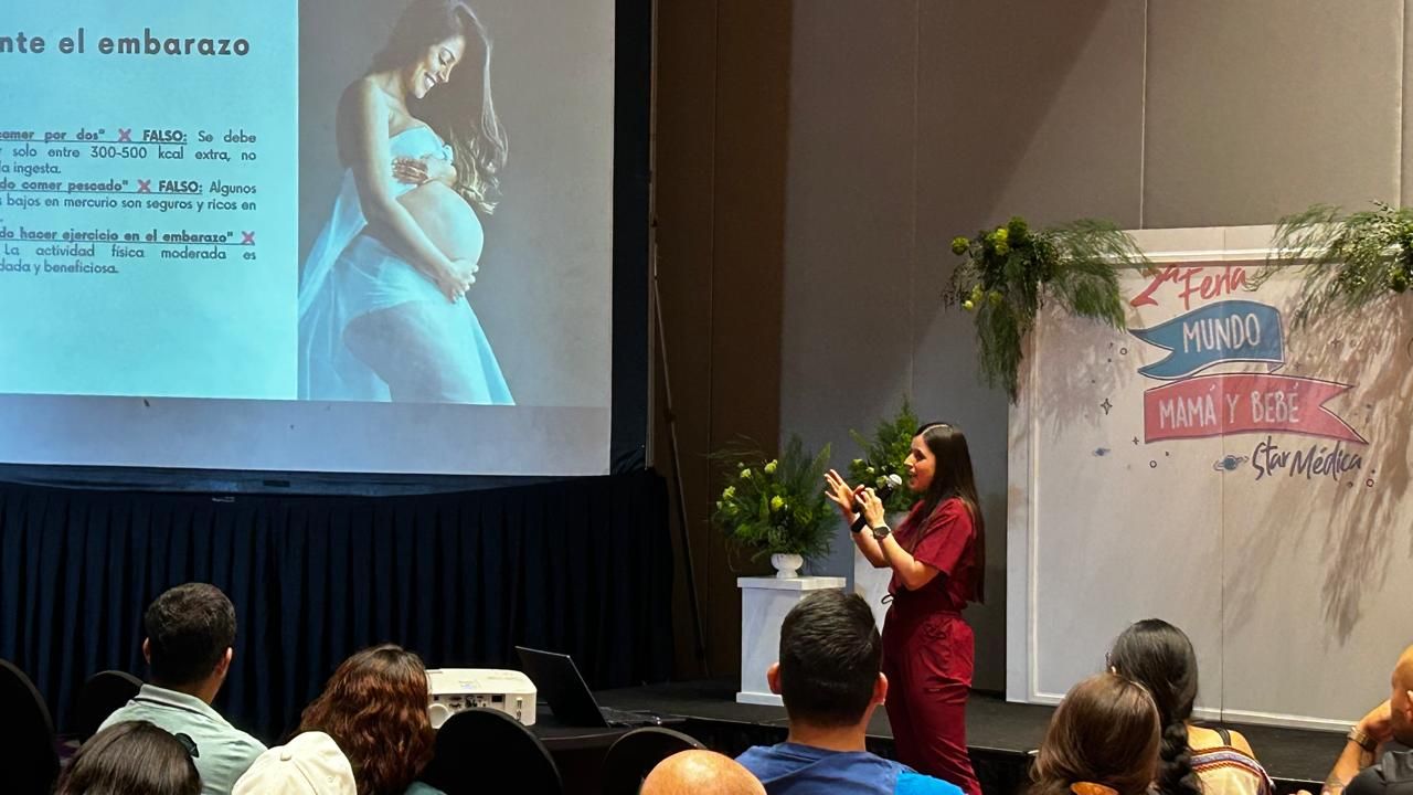 Andrea De Luna Espinoza-3