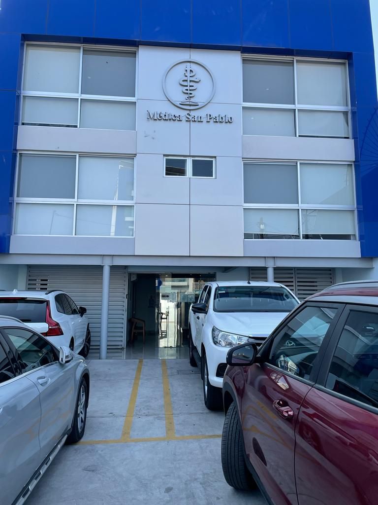 Adriana Rivadeneyra Macias-2