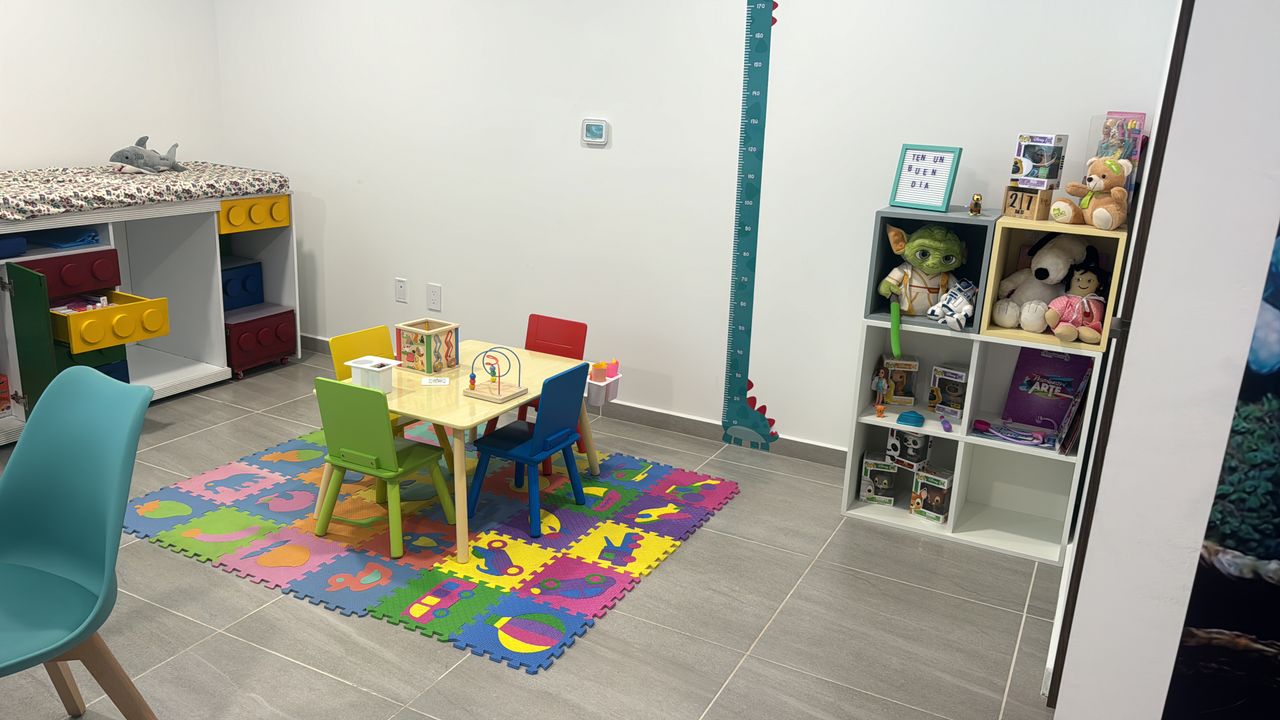 Itzel Enid Lizarraga-3