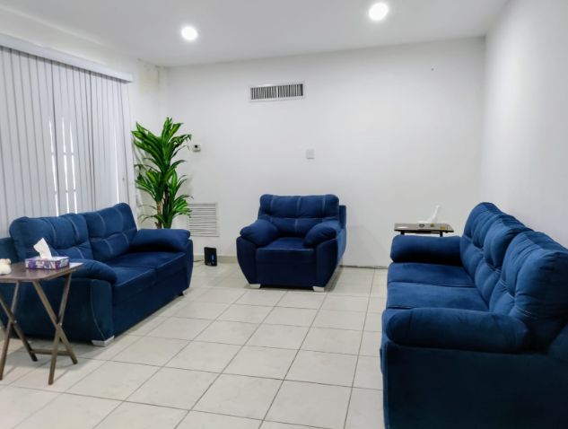 Elizabeth Manzur Ceja-0