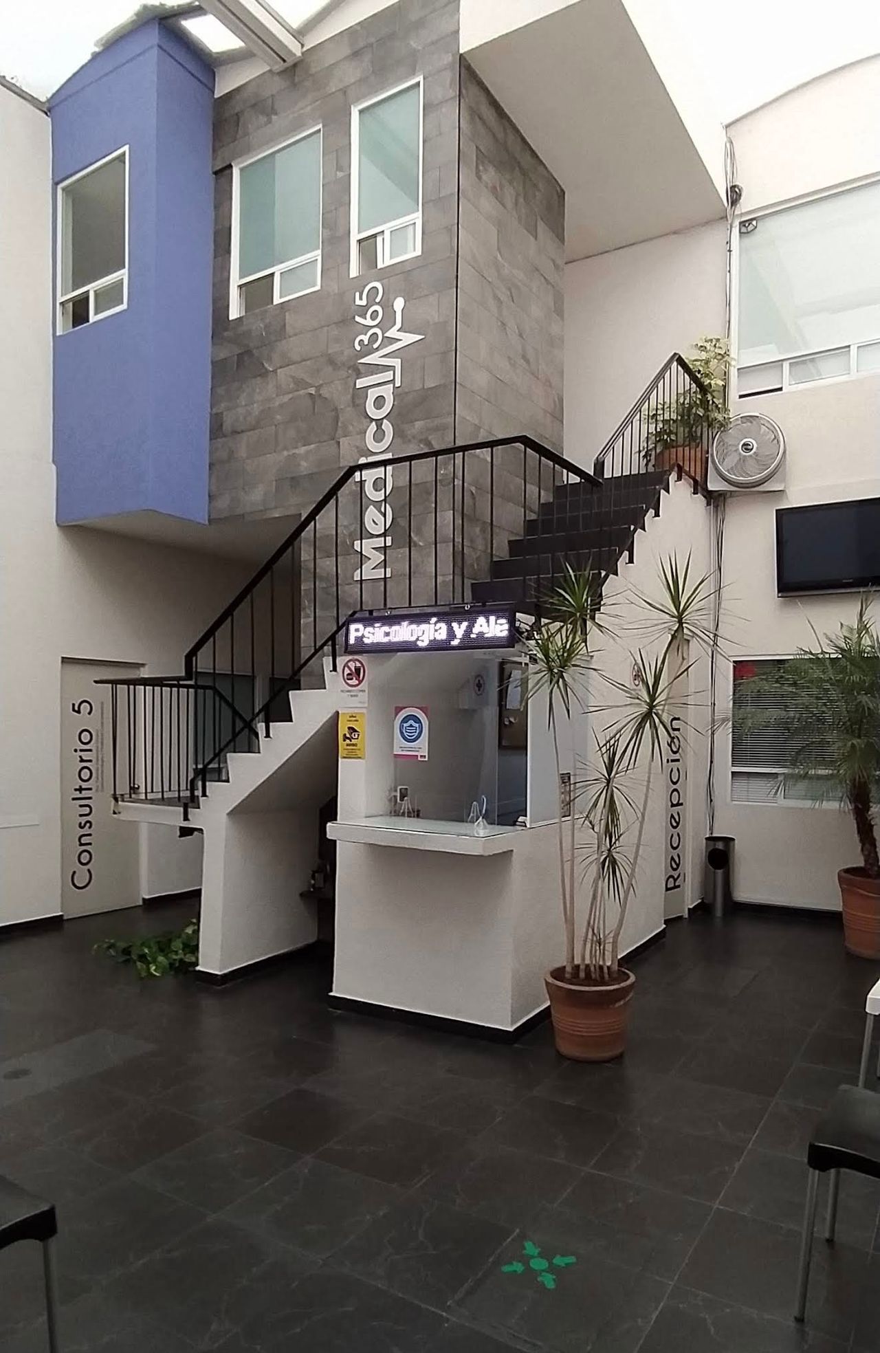 Zeltzin Stephanie Aguado López-0