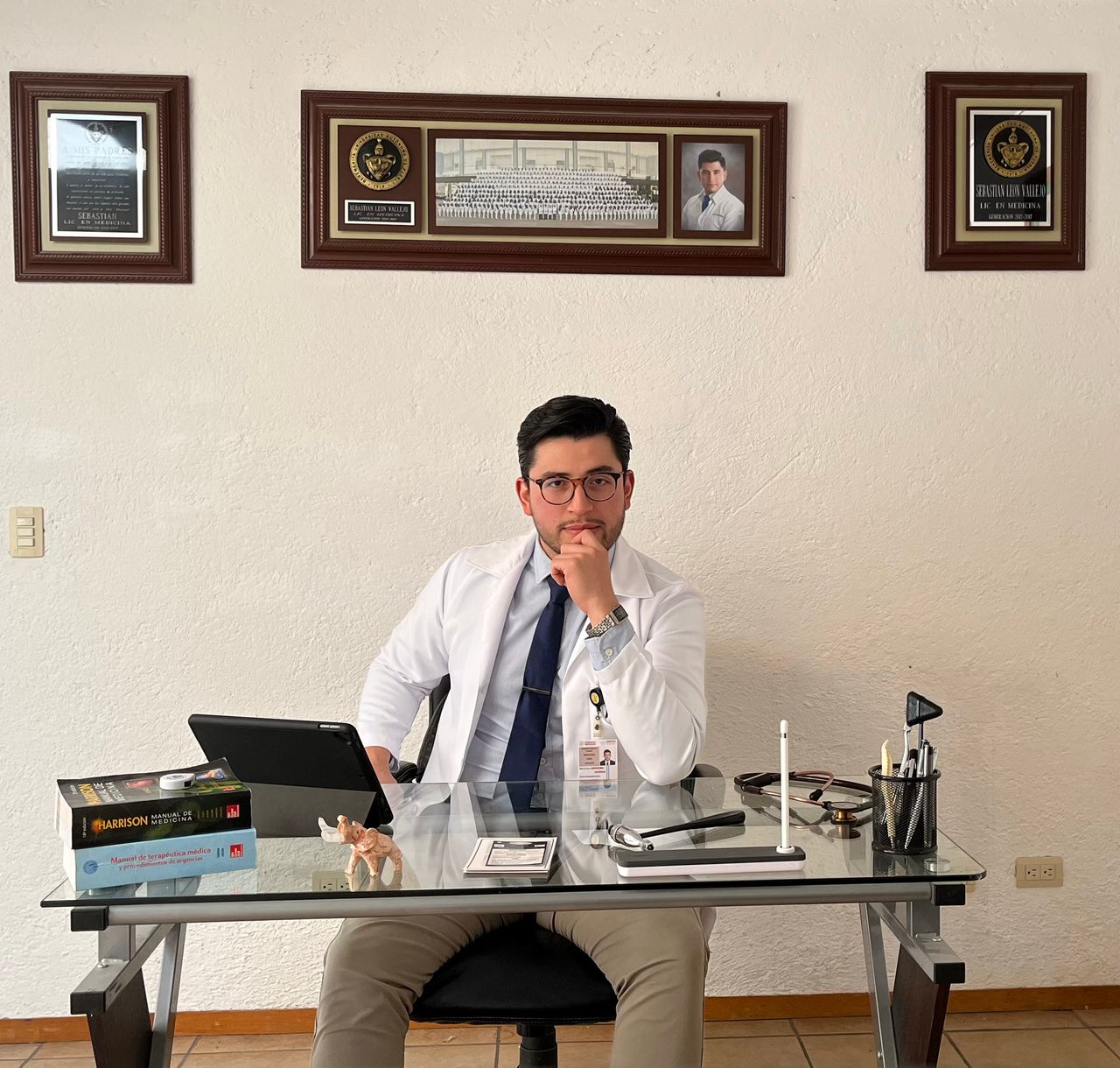 Sebastian León-6