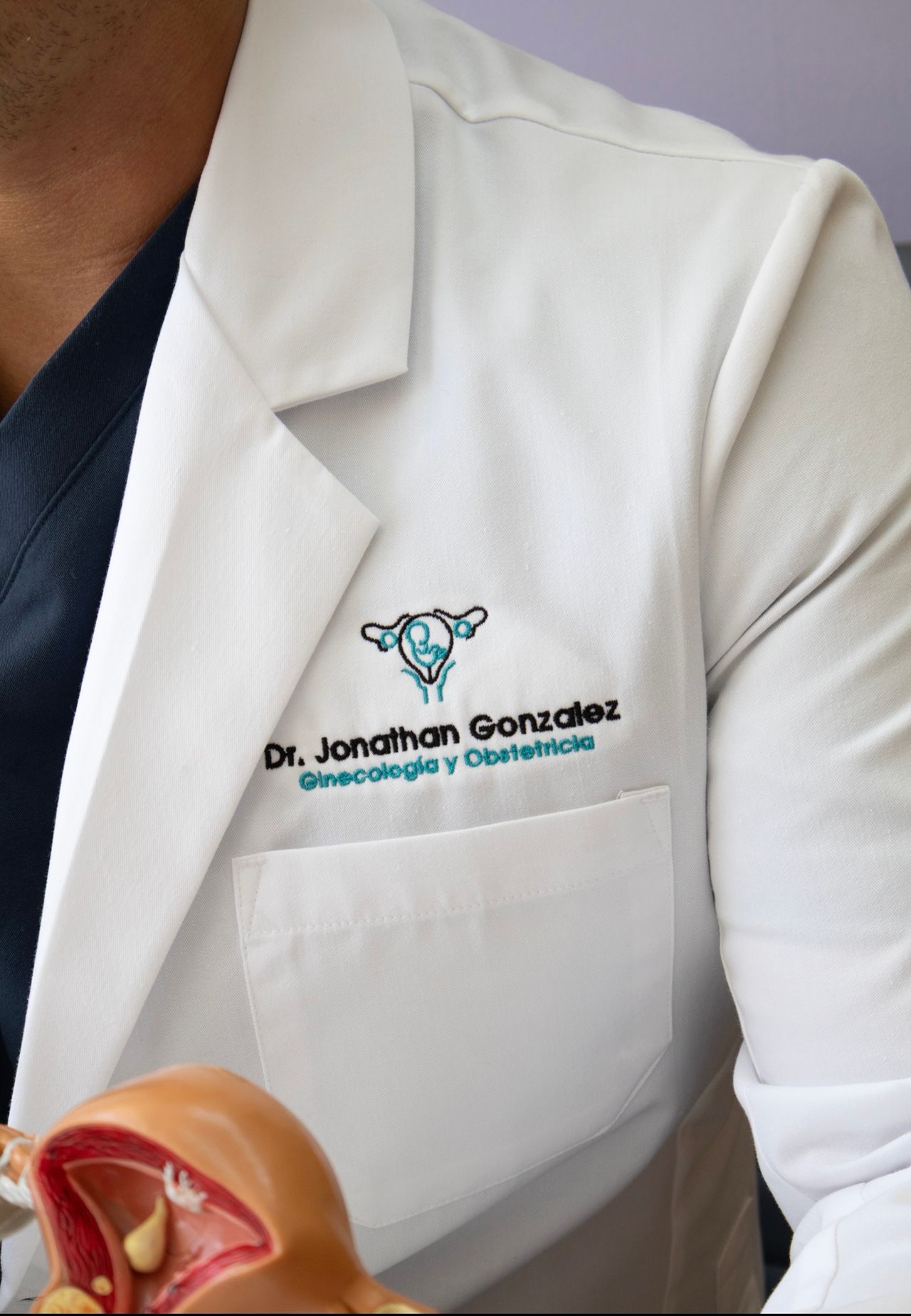 Jonathan González-5