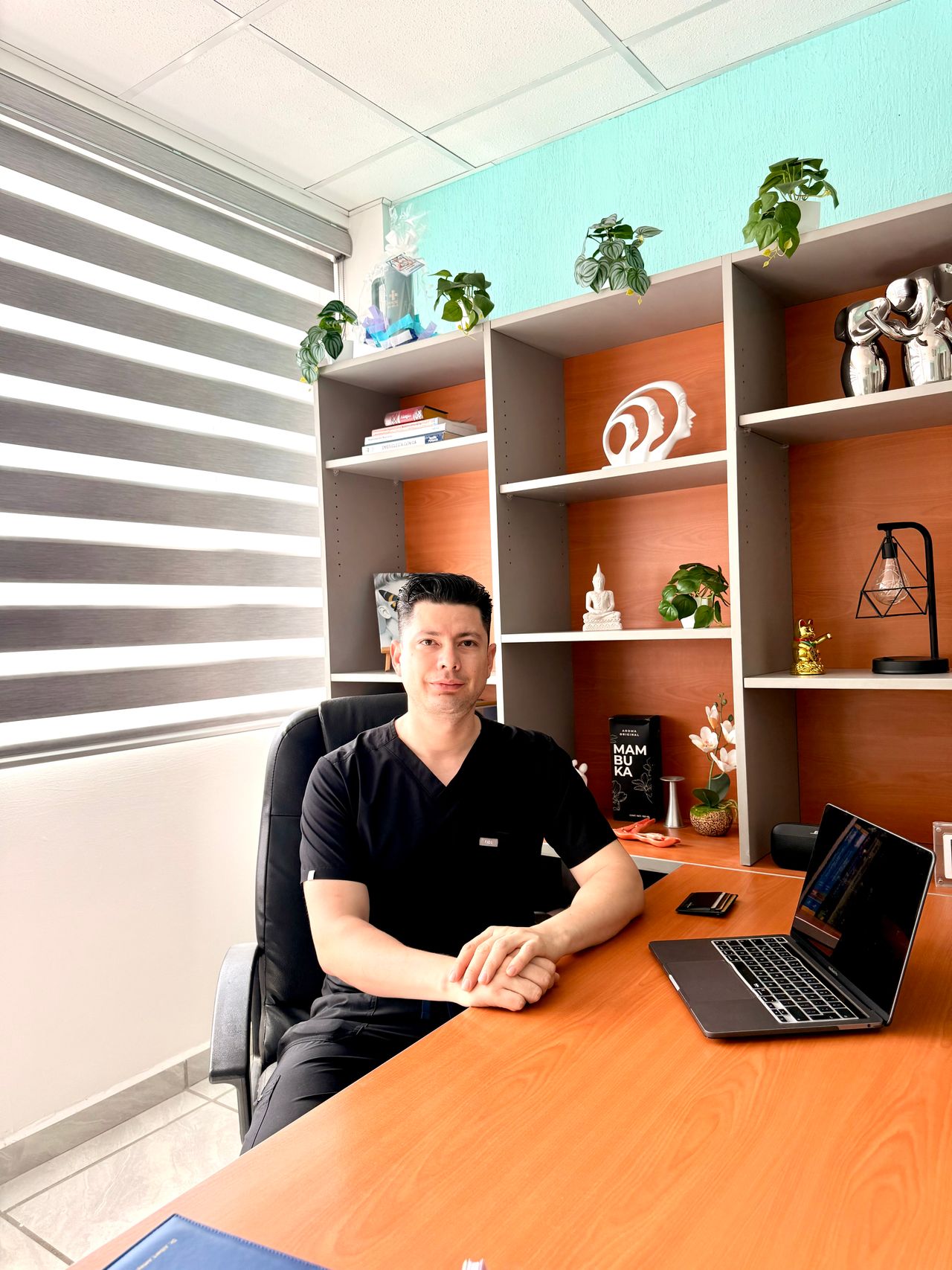 Albert Amaya Flores-0