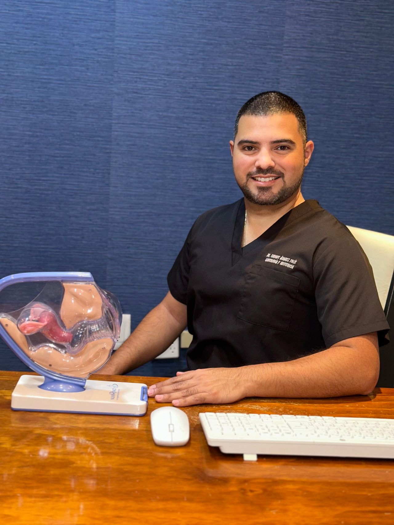 Enrique Álvarez Solís -3