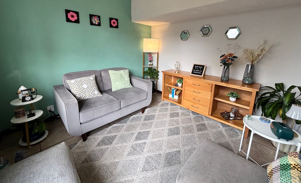 Mitzy Kim Solchaga-1