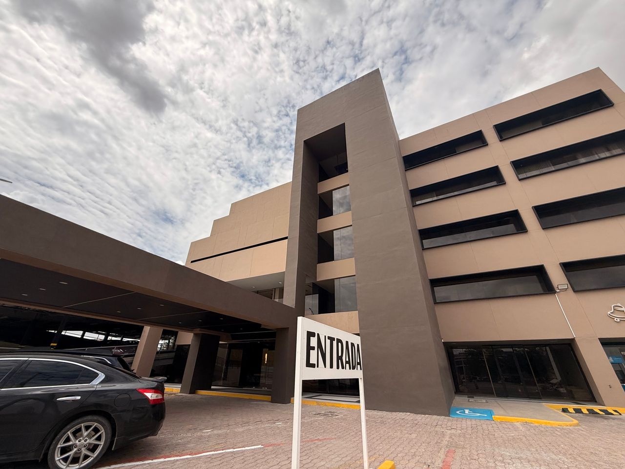 Esteban Hernández Fierro-1