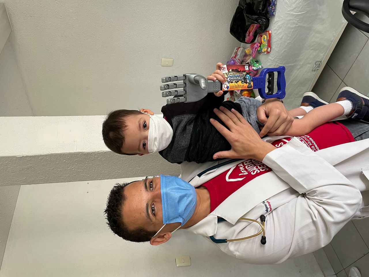 Miguel Alejandro Estolano Ayón-9