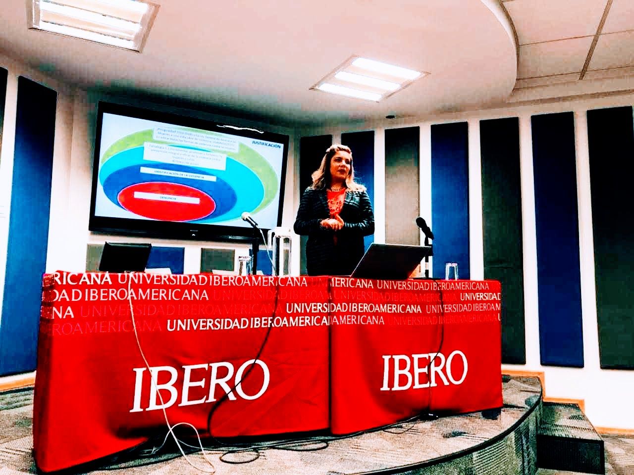  Nina  Hernández-7