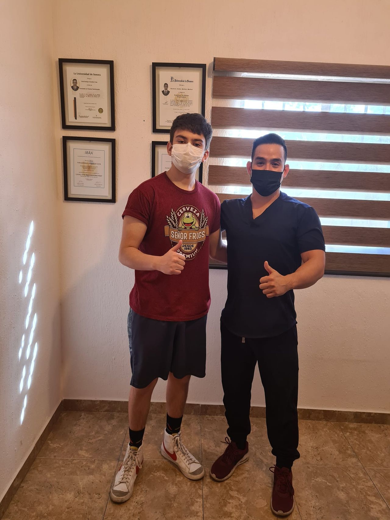 Iván E. González-12