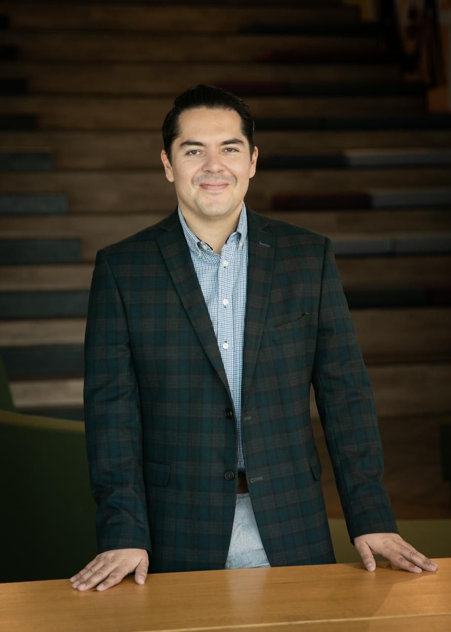 Osvaldo Hernández-0