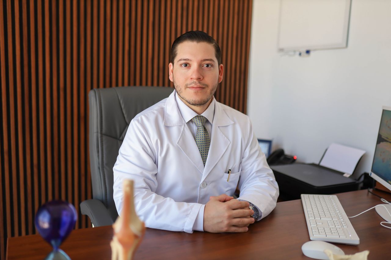 Julio Solis Kronthal-0