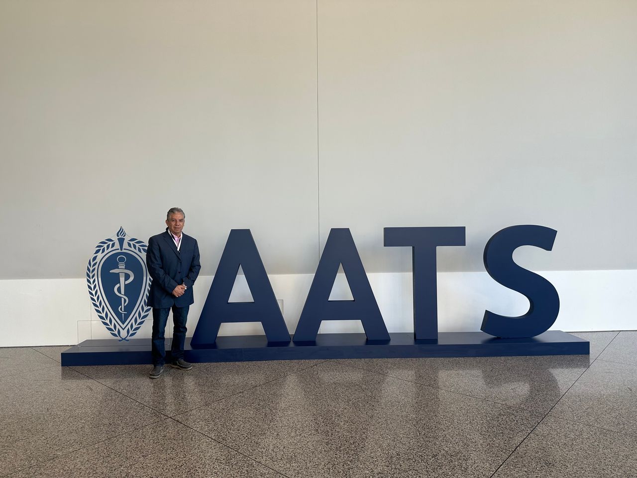 Victor M. Lozano Torres-3