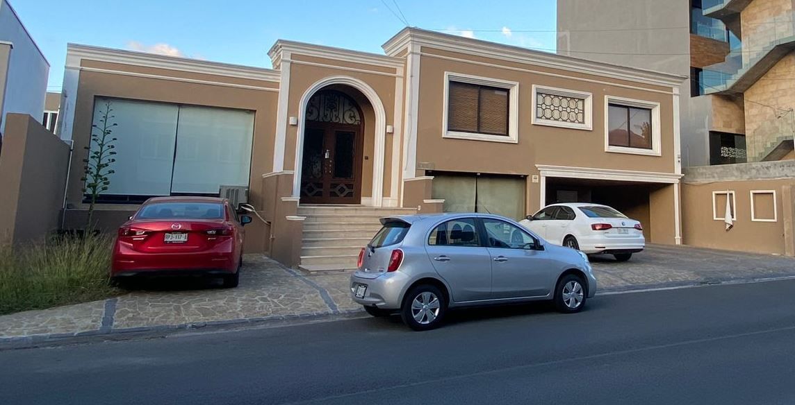 Elizabeth Hinojosa-1