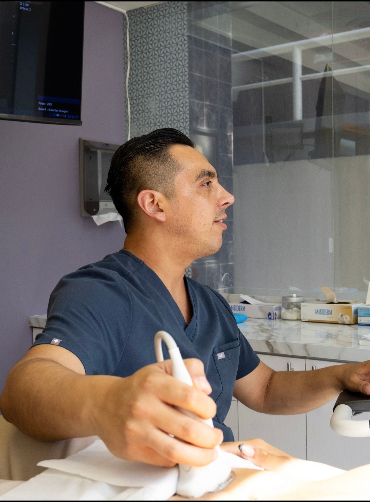 Jonathan González-4