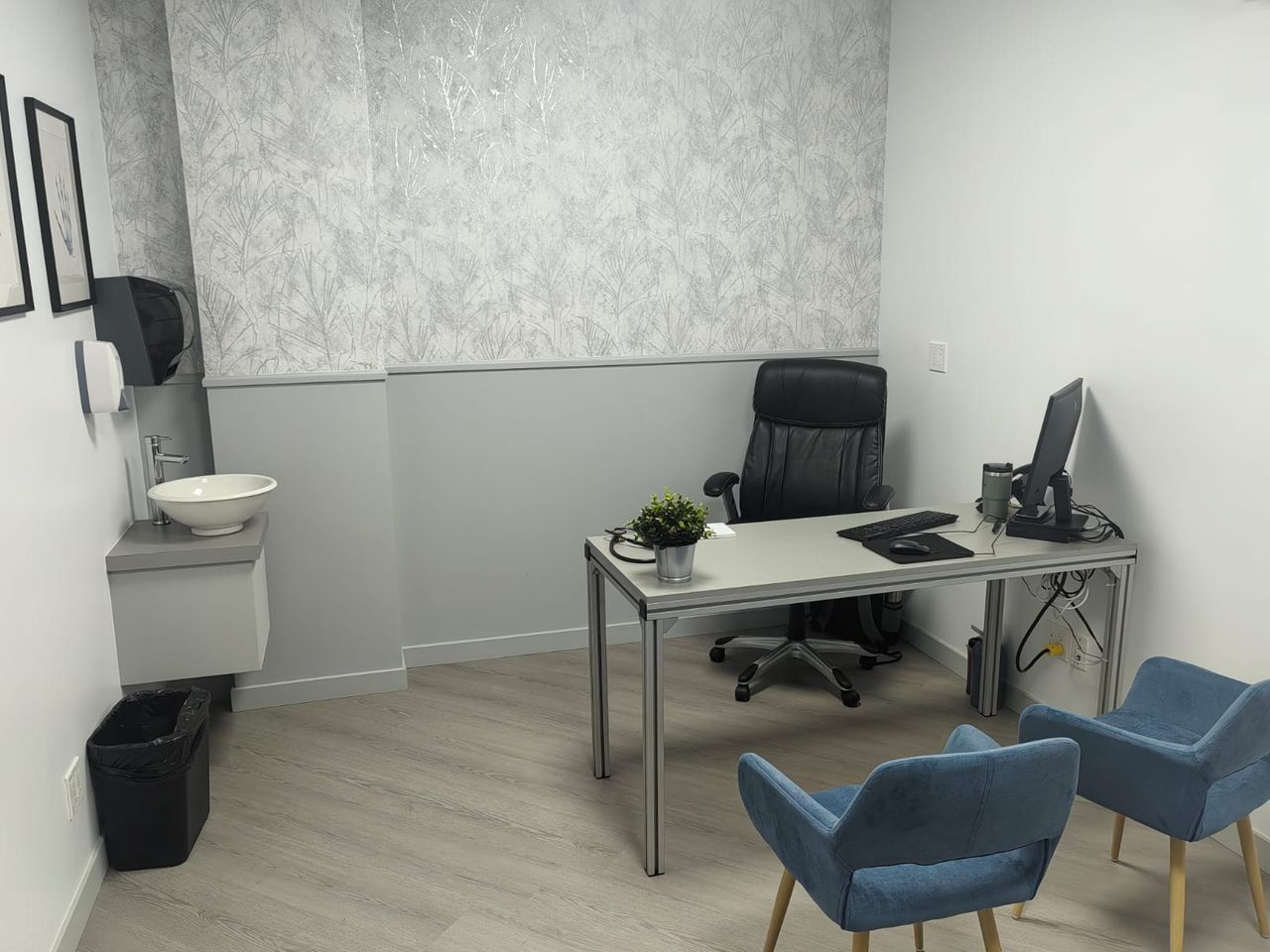 Moises Rodriguez Low-3