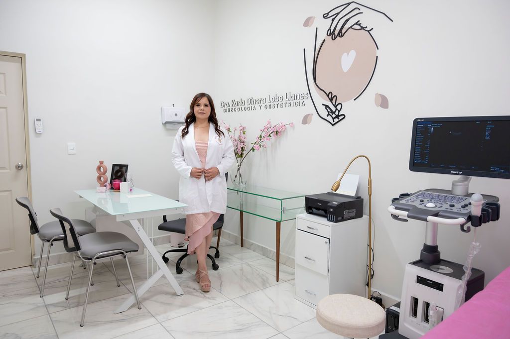 Karla Dinora Lobo Llanes-4