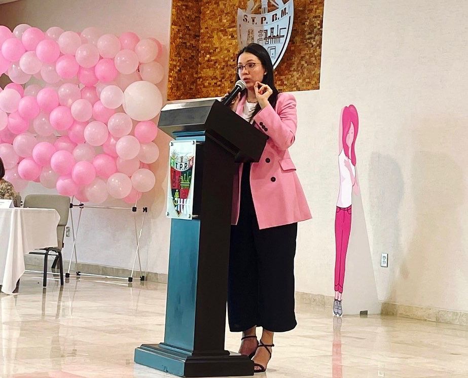 Ana K. Valenzuela-10