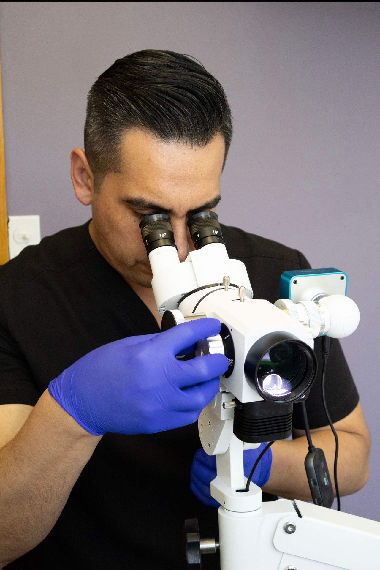 Jonathan González-6