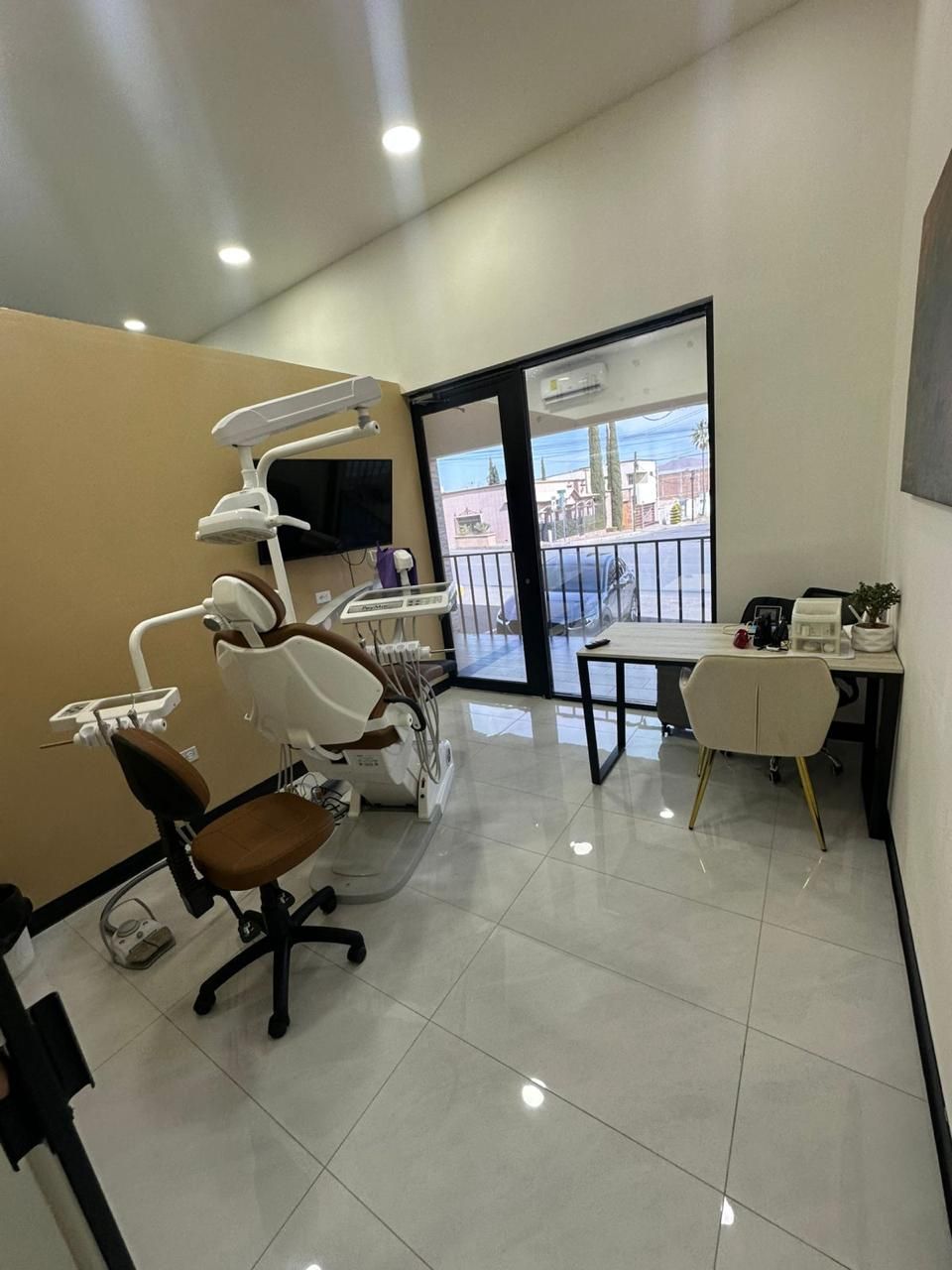 Victor Alejandro Daniels Olivas-1