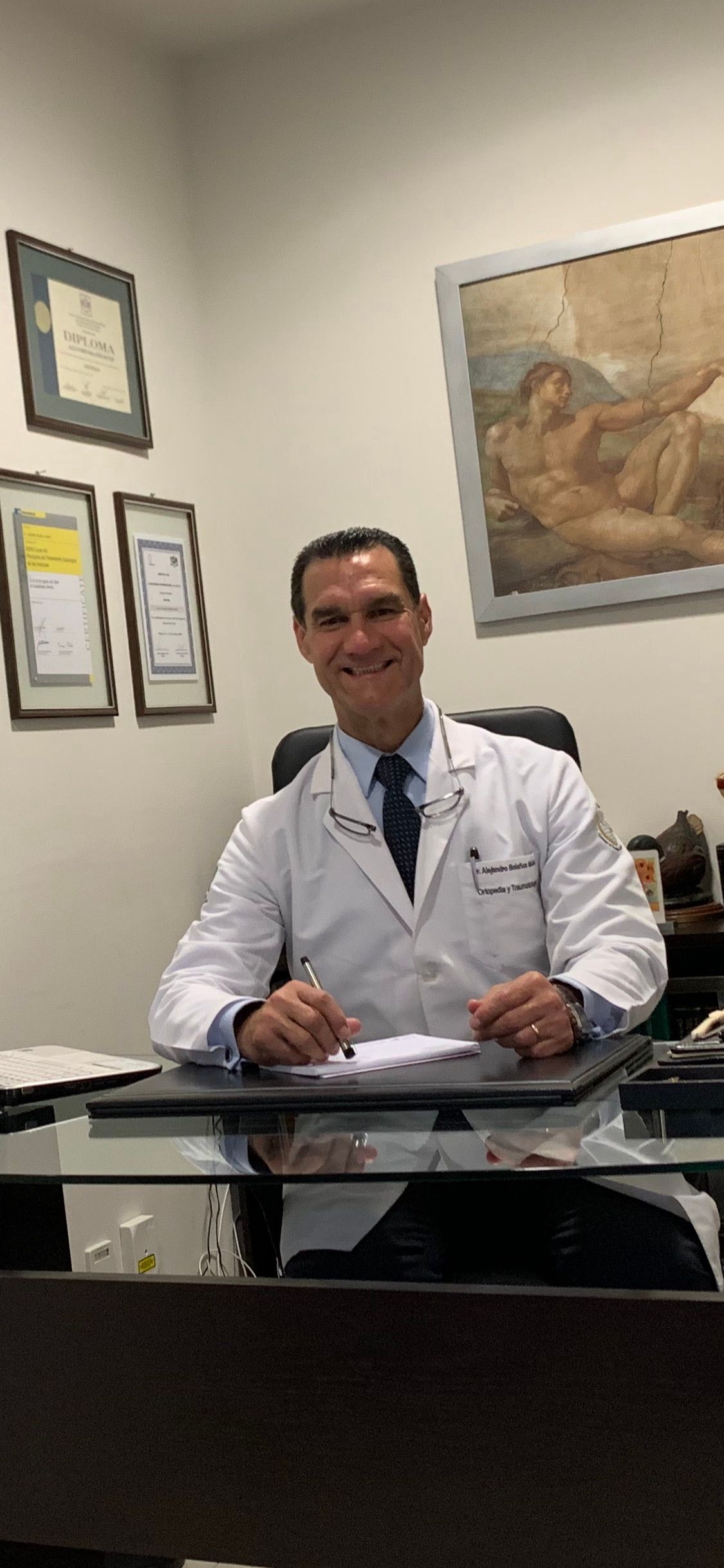 Alejandro Bolaños Muñoz.-16