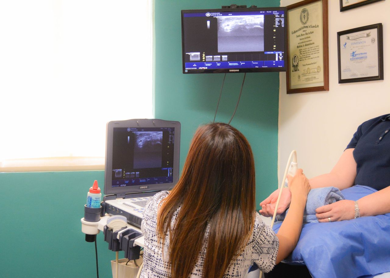 Amelia Flores Díaz De León-1