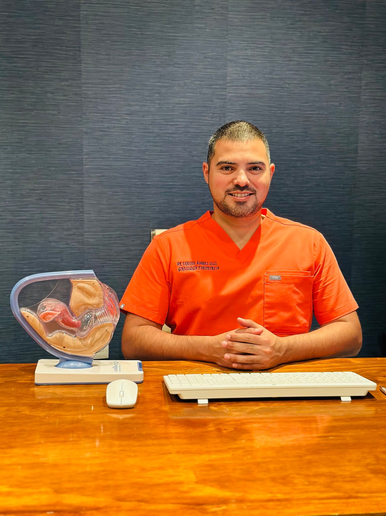 Enrique Álvarez Solís -1