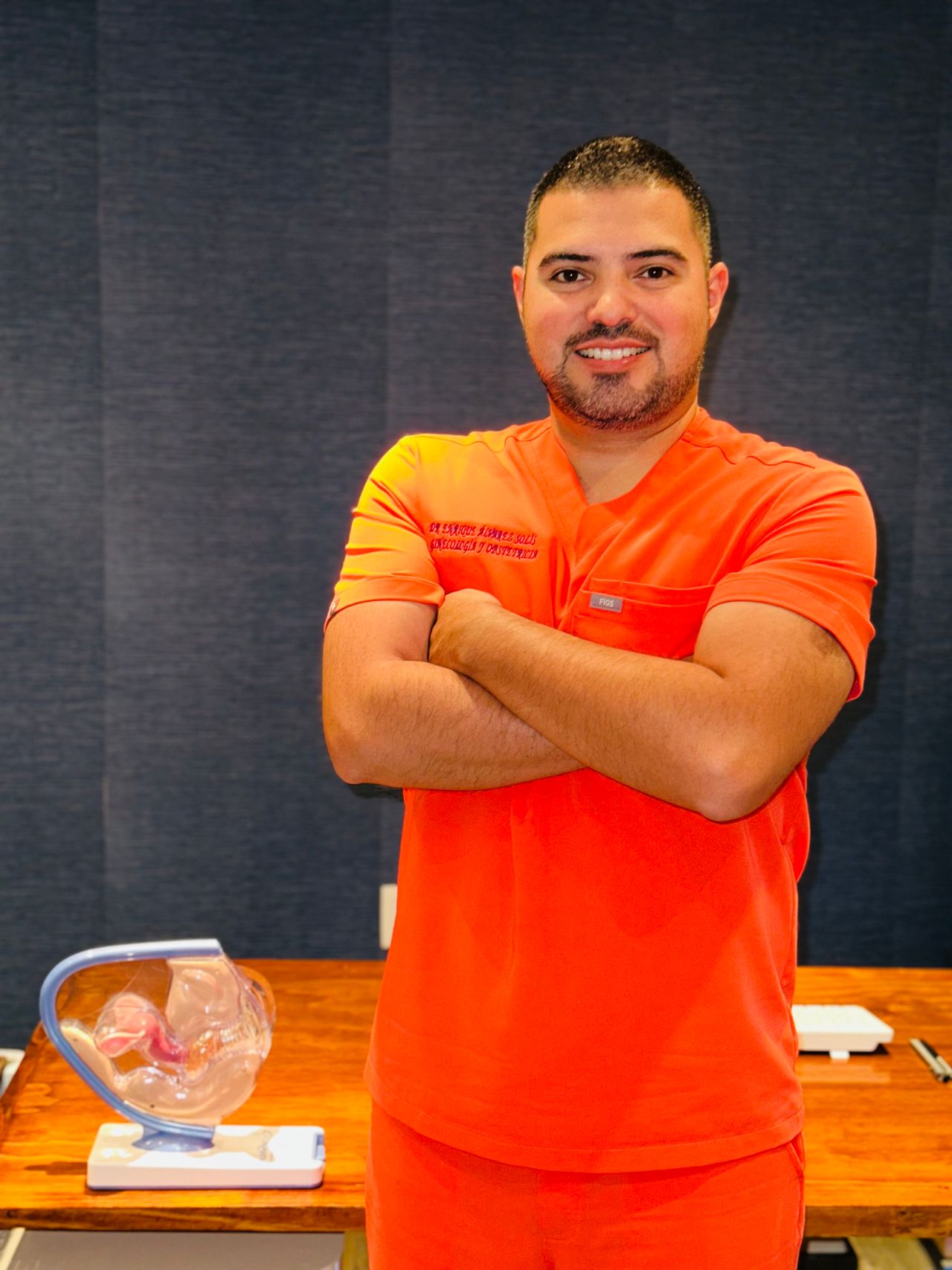 Enrique Álvarez Solís -0