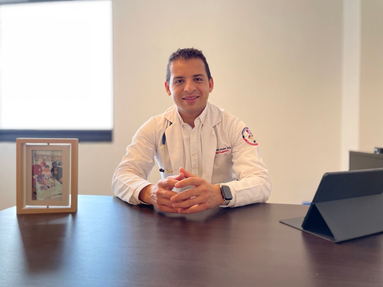 Miguel Alejandro Estolano Ayón-8