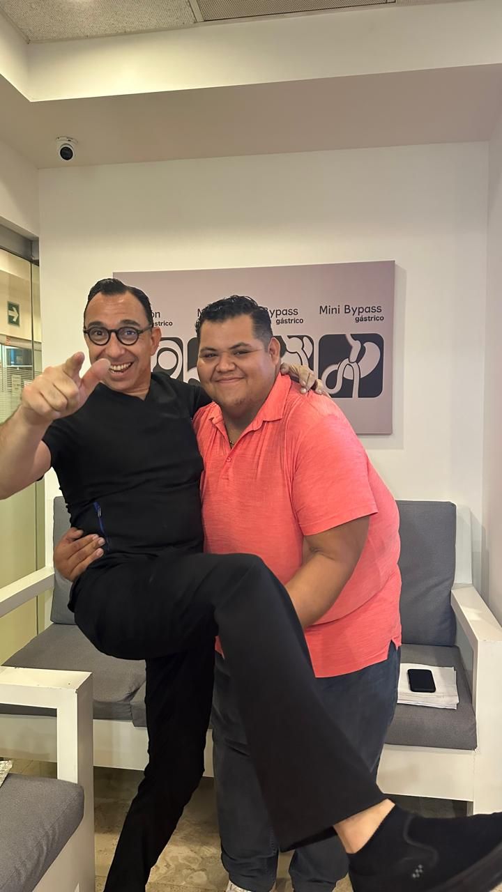 Roberto Carlos Cisneros De Ajuria-5
