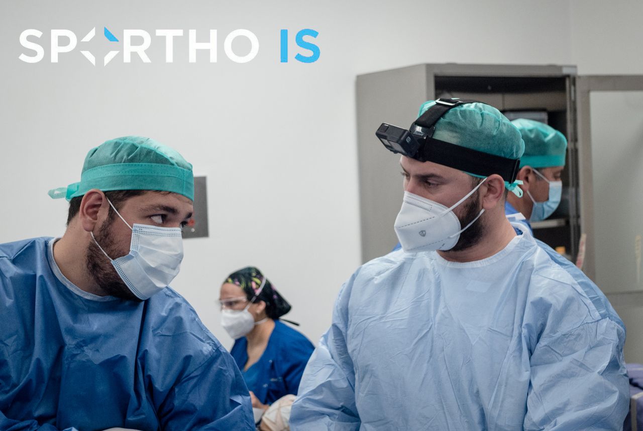 Roy Arturo Reyes Conn-0