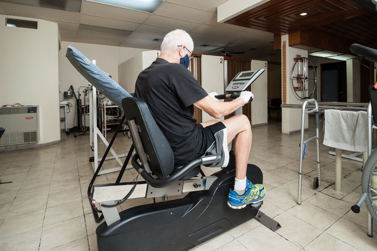 Carlos Elizondo Garza-21