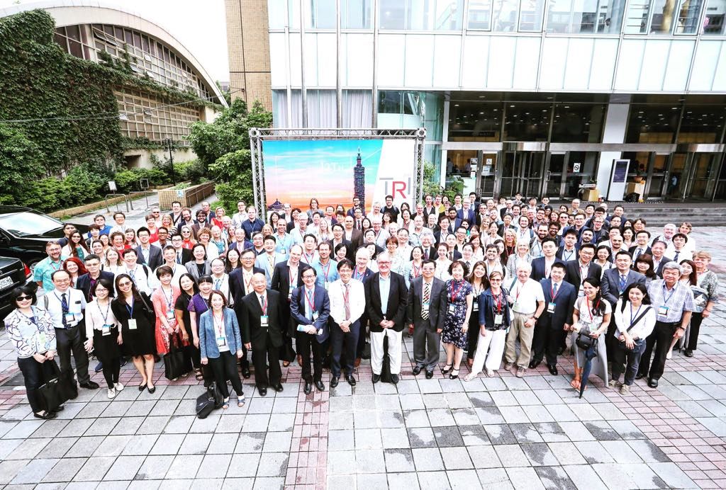 Israel De La Cruz-40