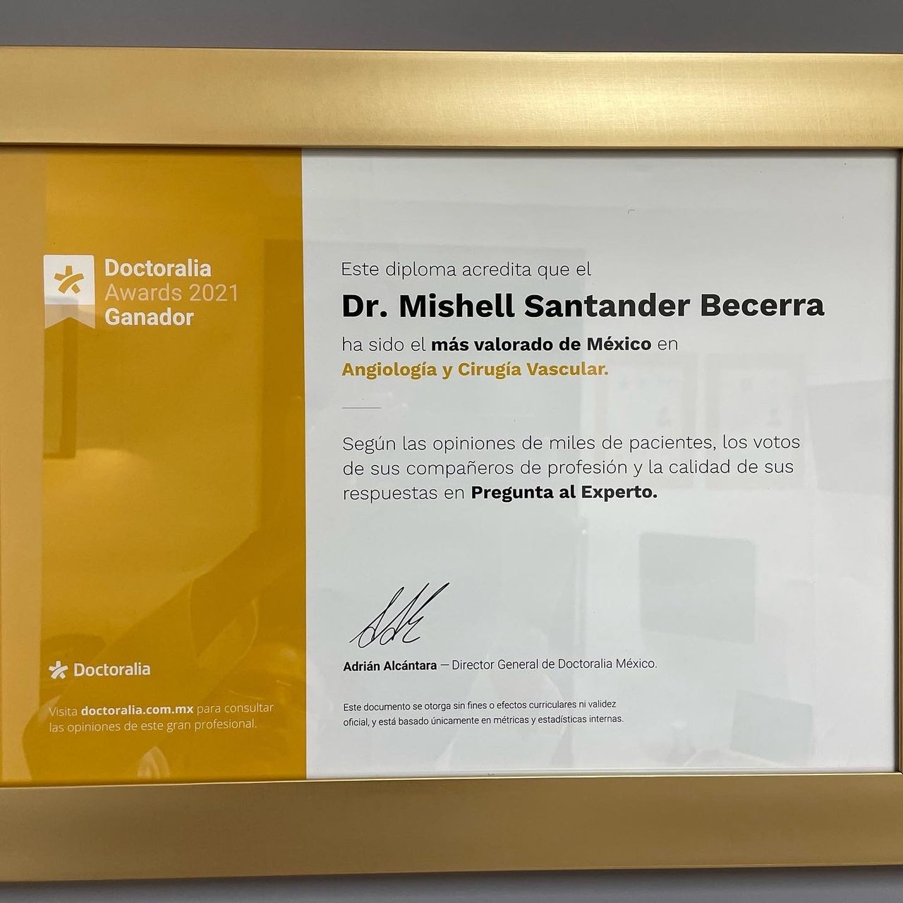 Mishell Eduardo Santander Becerra-13