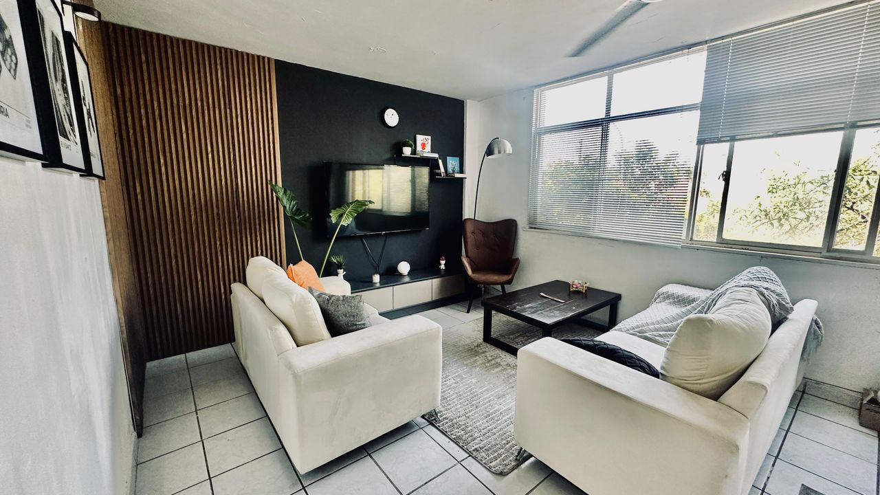 Guillermo González-0