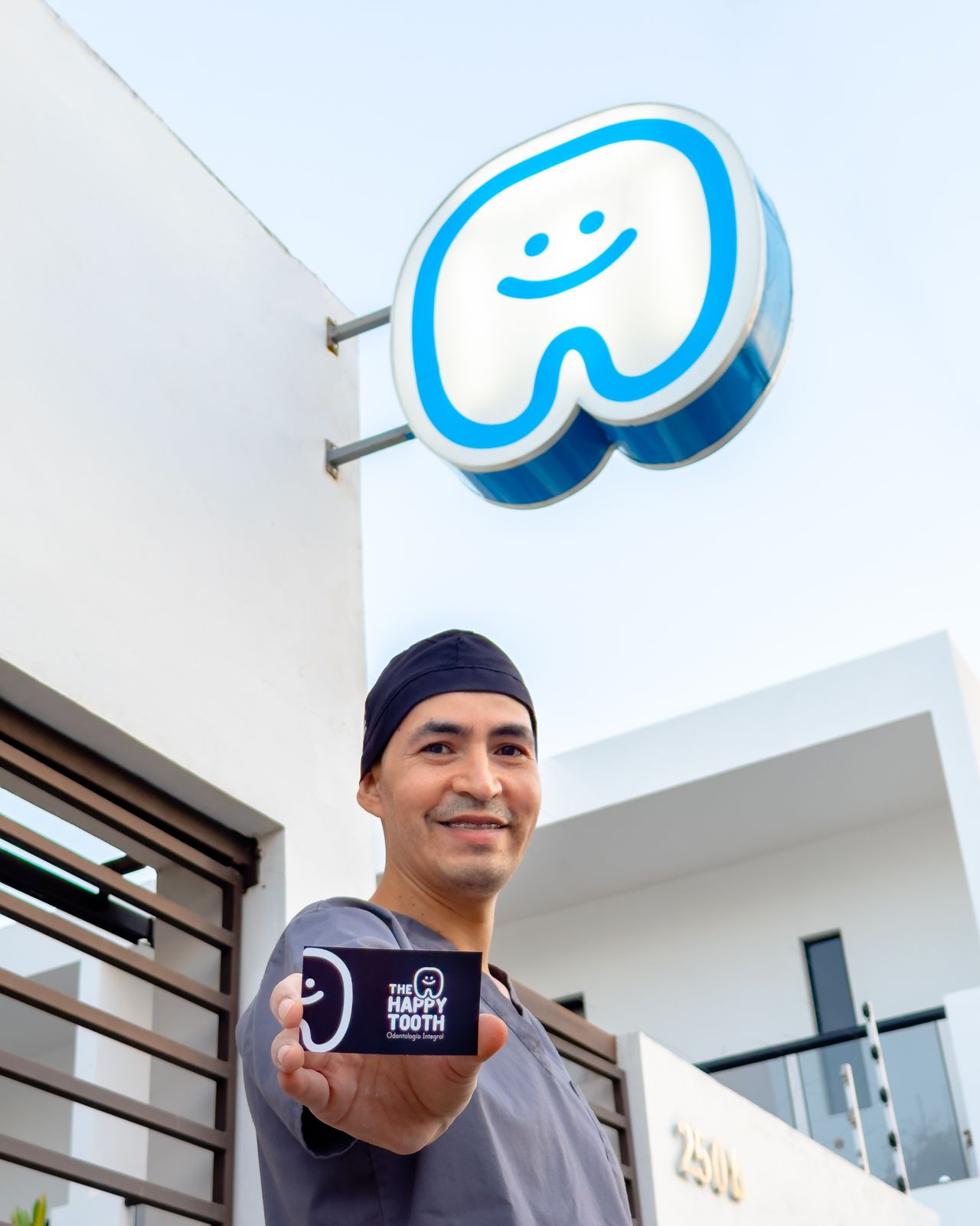 Salvador Servin Del Toro-1