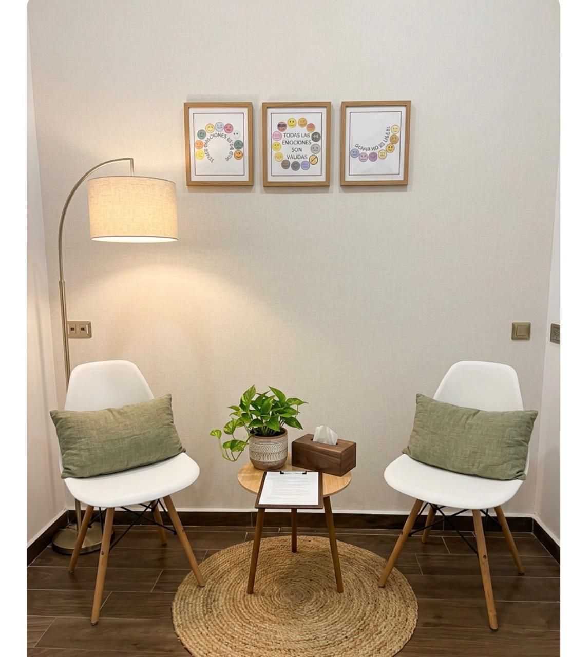 Almendra Yarelly R. Licon-0