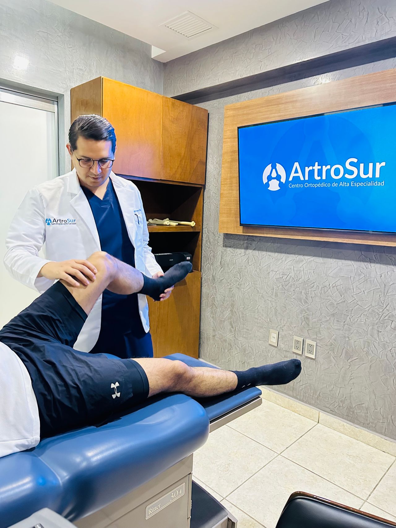 Adrian Flores Villalobos-1